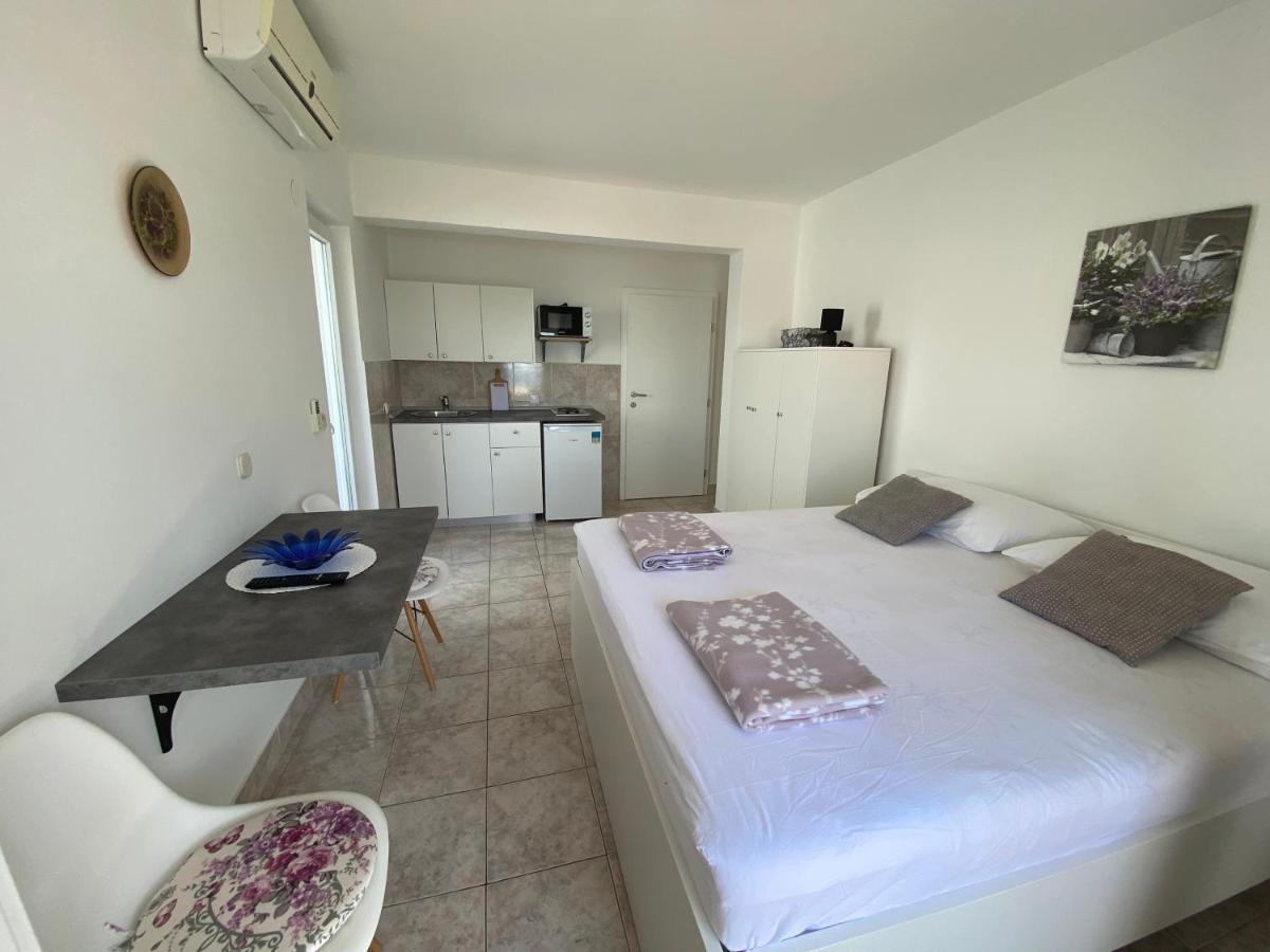 Ferienwohnung Emanuela 2 Novalja Exterior foto