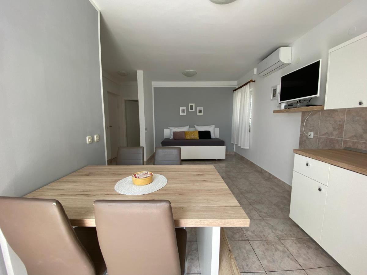 Ferienwohnung Emanuela 2 Novalja Exterior foto