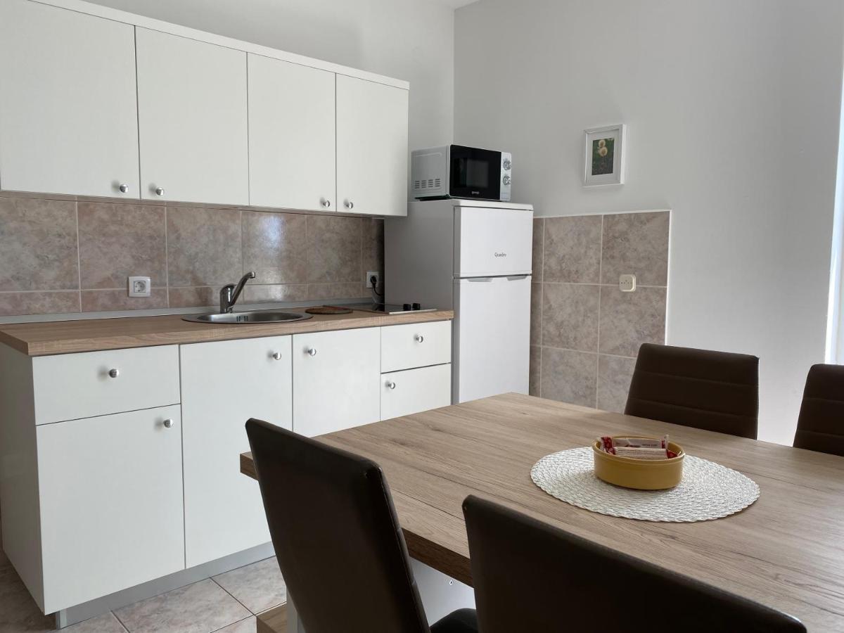 Ferienwohnung Emanuela 2 Novalja Exterior foto